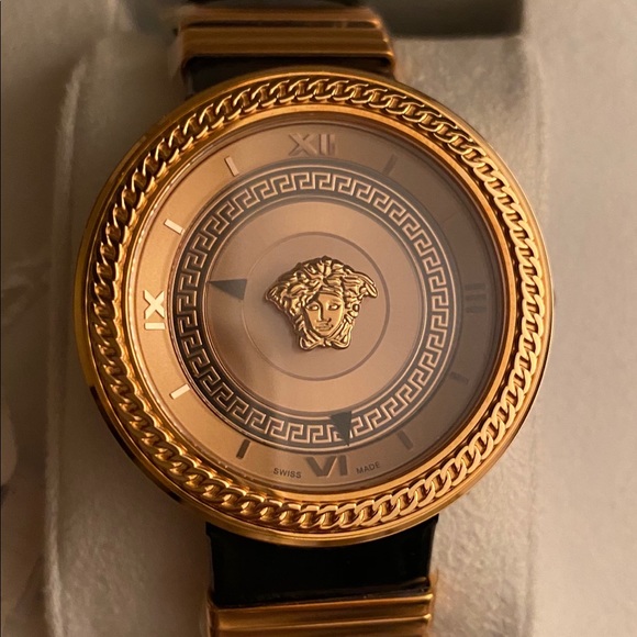 Versace face gold and black buckle watch main image 5